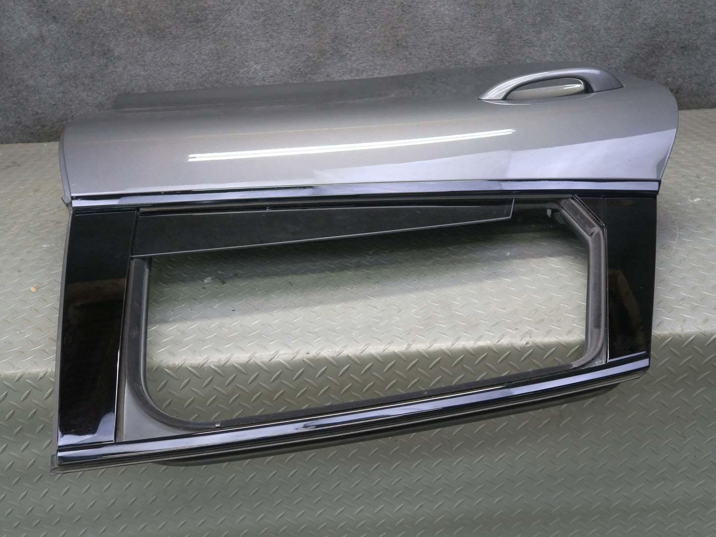 15-18 Porsche Macan Rear Right Door Shell Panel W/ Keyless Handle Window Motor