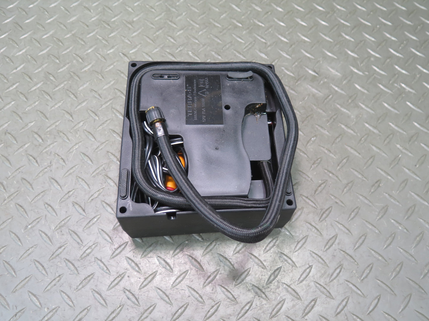2006-2010 BMW E63 E64 M6 Tire Inflating Air Compressor Pump