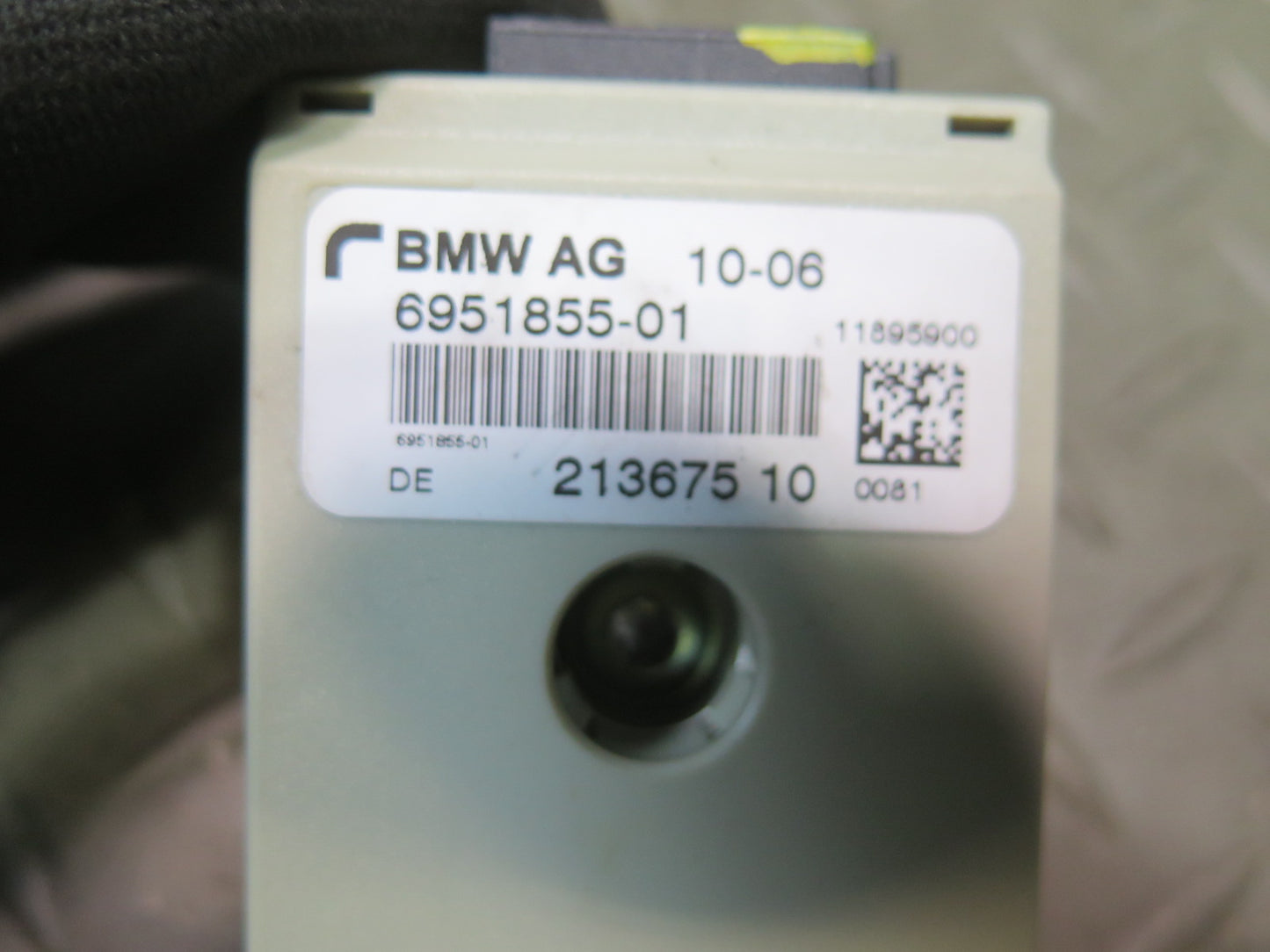 2006-2010 BMW E64 M6 Convertible Radio Antenna Signal Suppression Filter Module