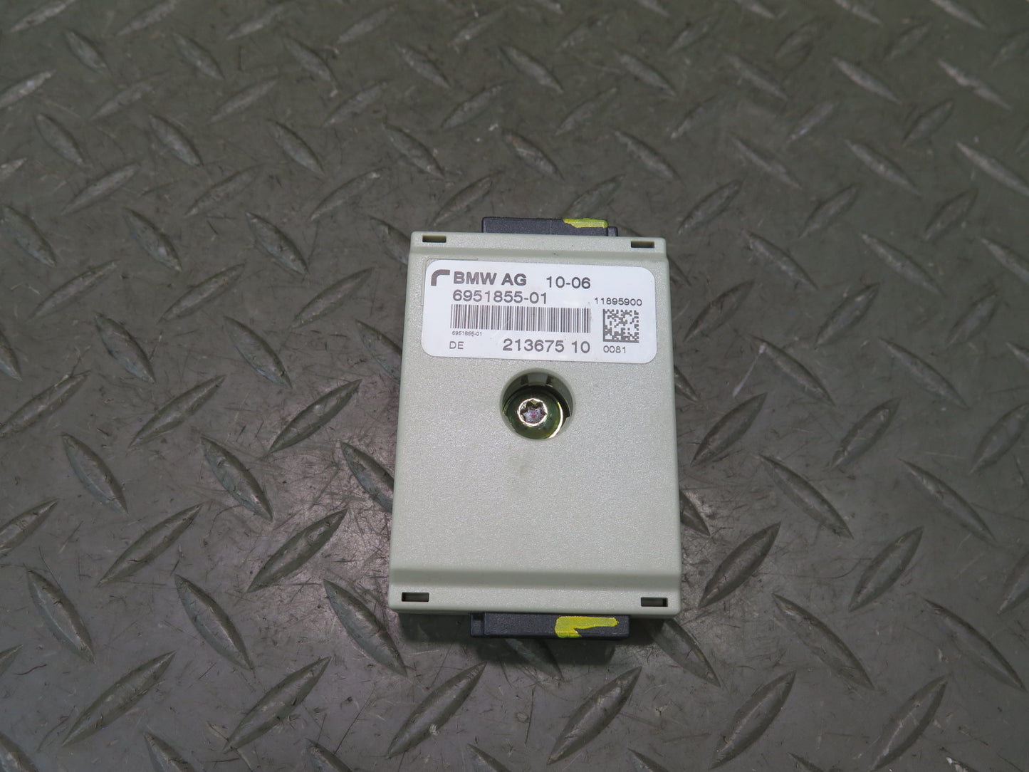 2006-2010 BMW E64 M6 Convertible Radio Antenna Signal Suppression Filter Module