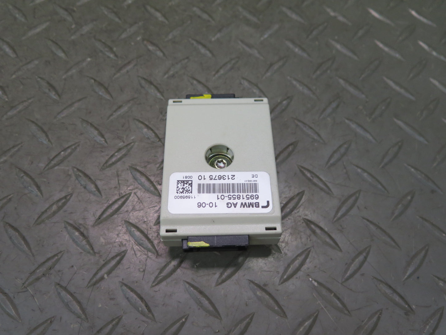 2006-2010 BMW E64 M6 Convertible Radio Antenna Signal Suppression Filter Module
