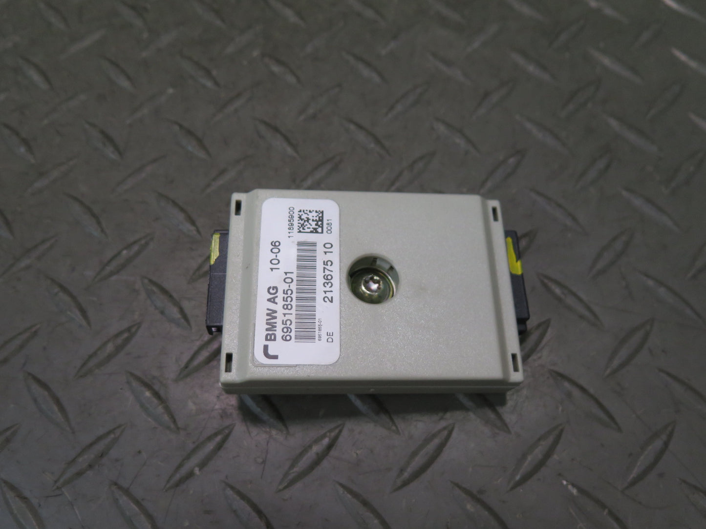 2006-2010 BMW E64 M6 Convertible Radio Antenna Signal Suppression Filter Module