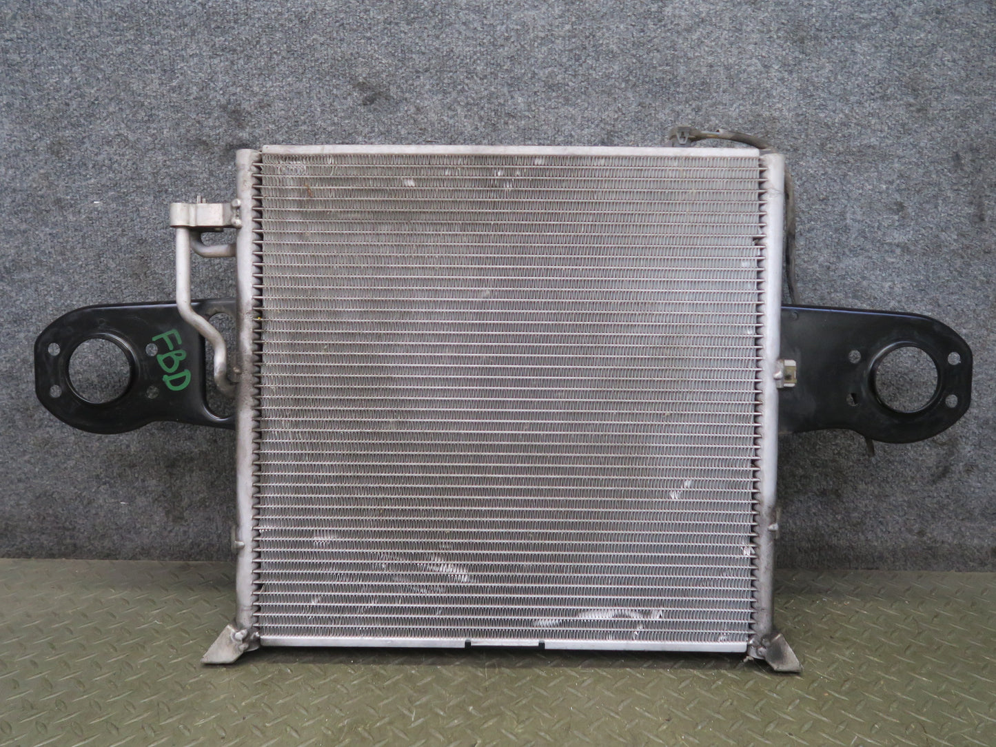 96-99 BMW E36 328iC Engine Cooling Fan Shroud w A/C Air Condition Condenser OEM