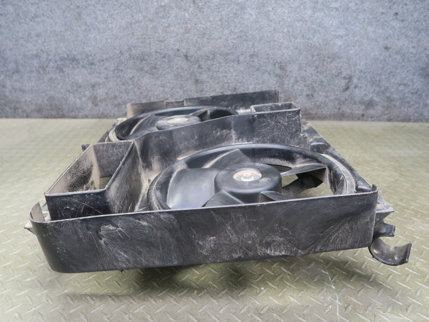 90-96 Chevrolet Corvette C4 5.7L Engine Radiator Cooling Fan & Shroud Assy OEM