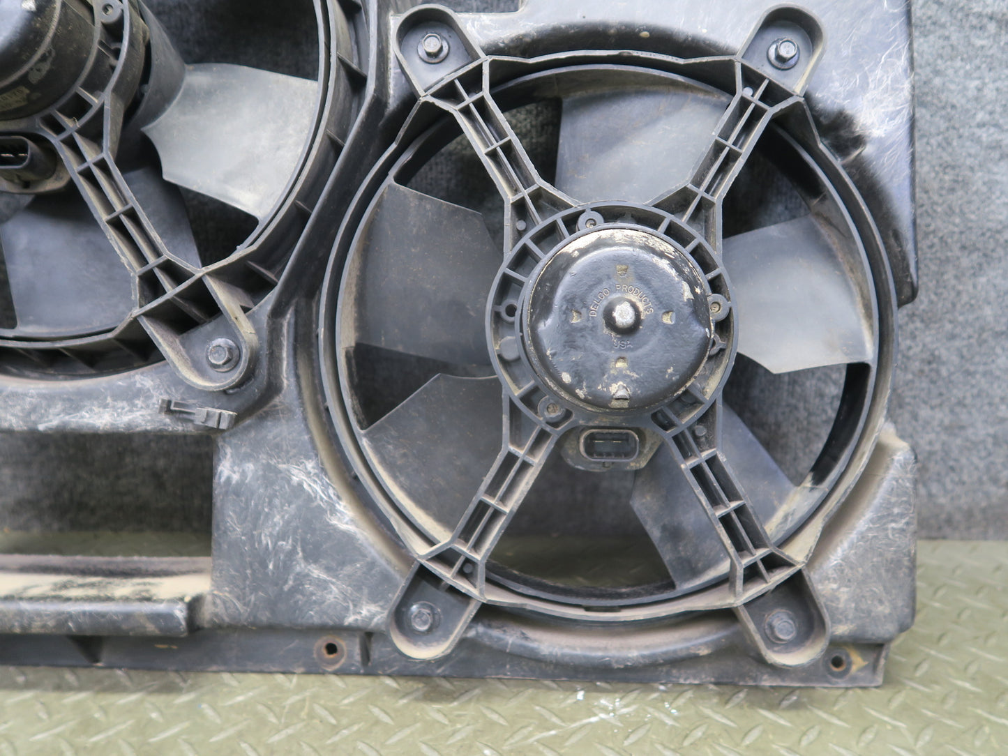 90-96 Chevrolet Corvette C4 5.7L Engine Radiator Cooling Fan & Shroud Assy OEM