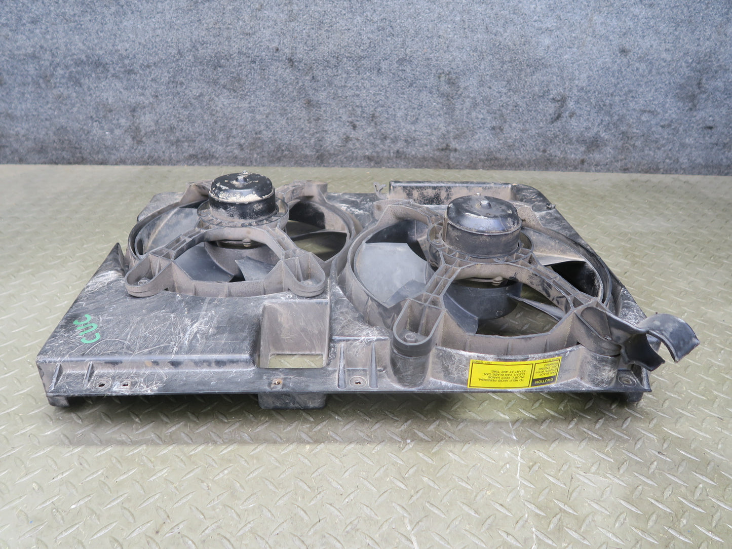 90-96 Chevrolet Corvette C4 5.7L Engine Radiator Cooling Fan & Shroud Assy OEM