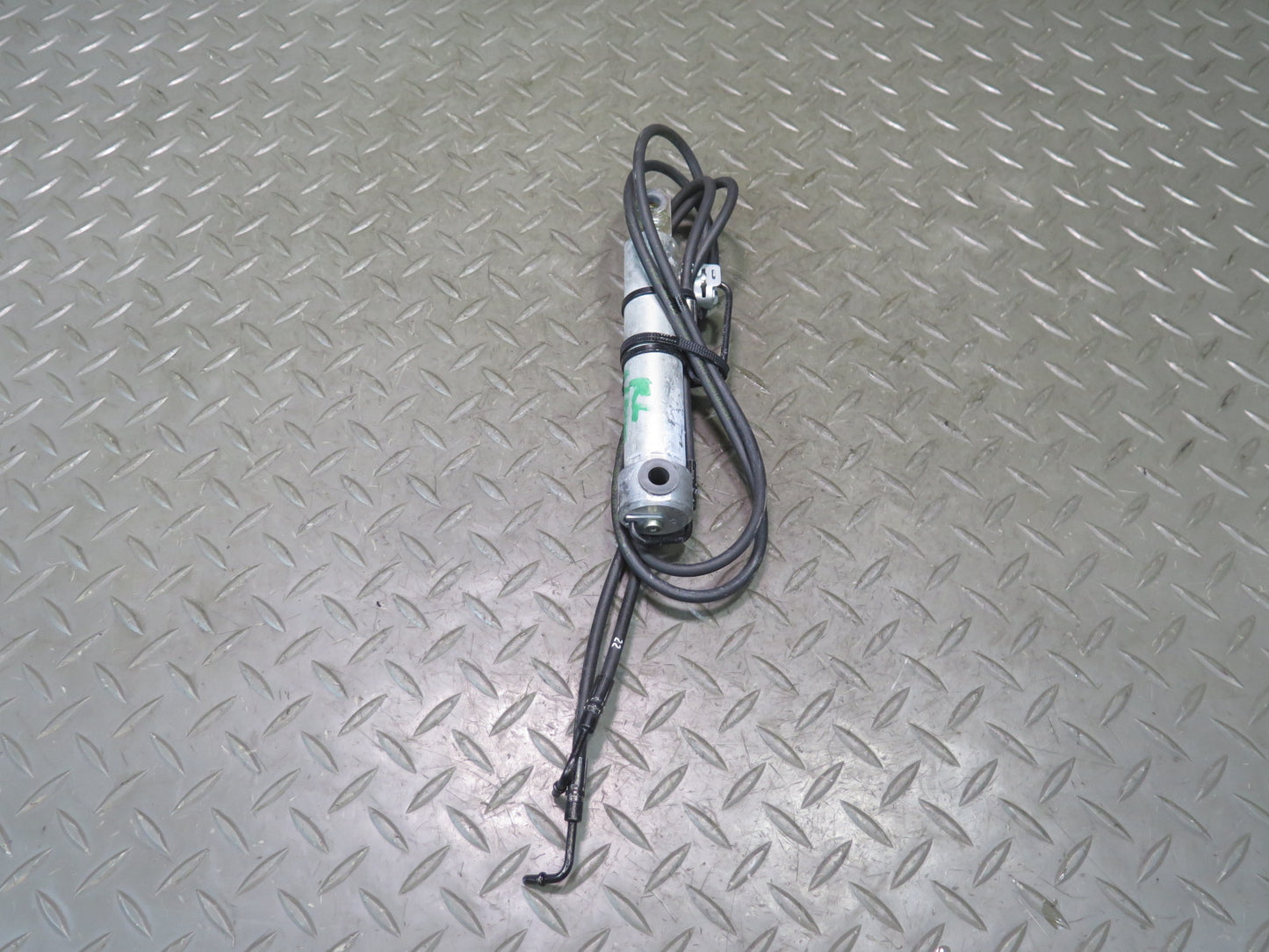 2006-2010 BMW E64 M6 Convertible TOP Roof Rear Left Hydraulic Cylinder