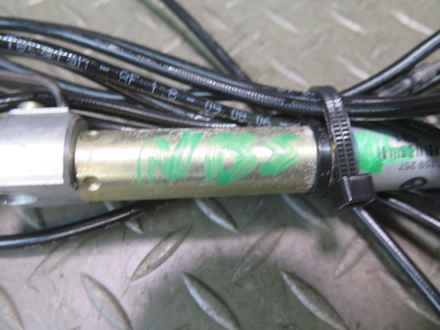 2006-2010 BMW E64 M6 Convertible TOP Roof Rear Left Hydraulic Cylinder 7159257
