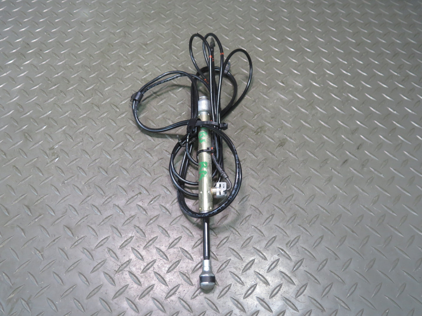 2006-2010 BMW E64 M6 Convertible TOP Roof Rear Right Hydraulic Cylinder