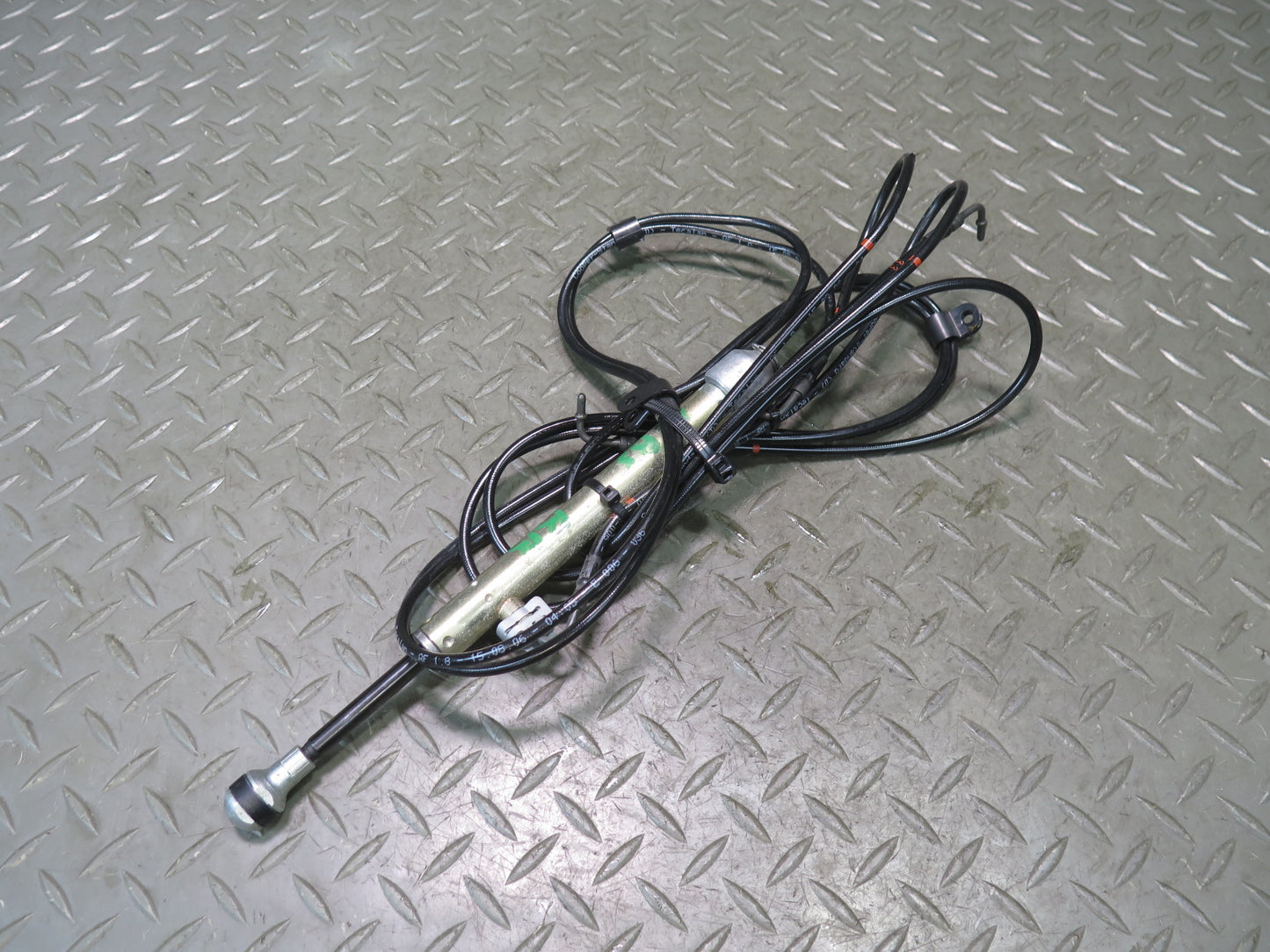 2006-2010 BMW E64 M6 Convertible TOP Roof Rear Right Hydraulic Cylinder