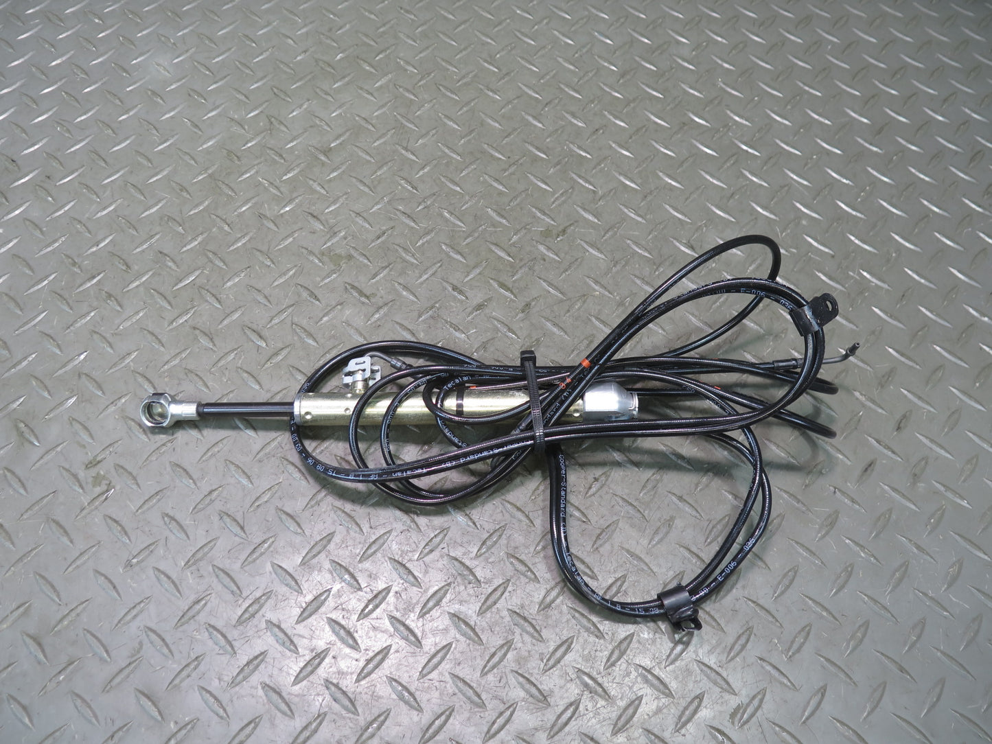 2006-2010 BMW E64 M6 Convertible TOP Roof Rear Right Hydraulic Cylinder