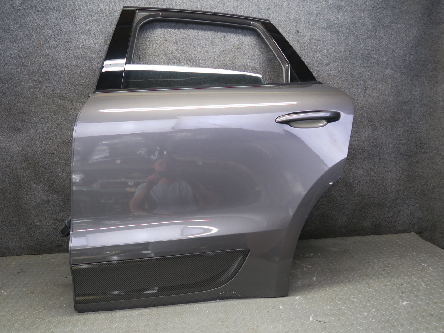 15-18 Porsche Macan Rear Left Door Shell Panel W/ Keyless Handle Window Motor