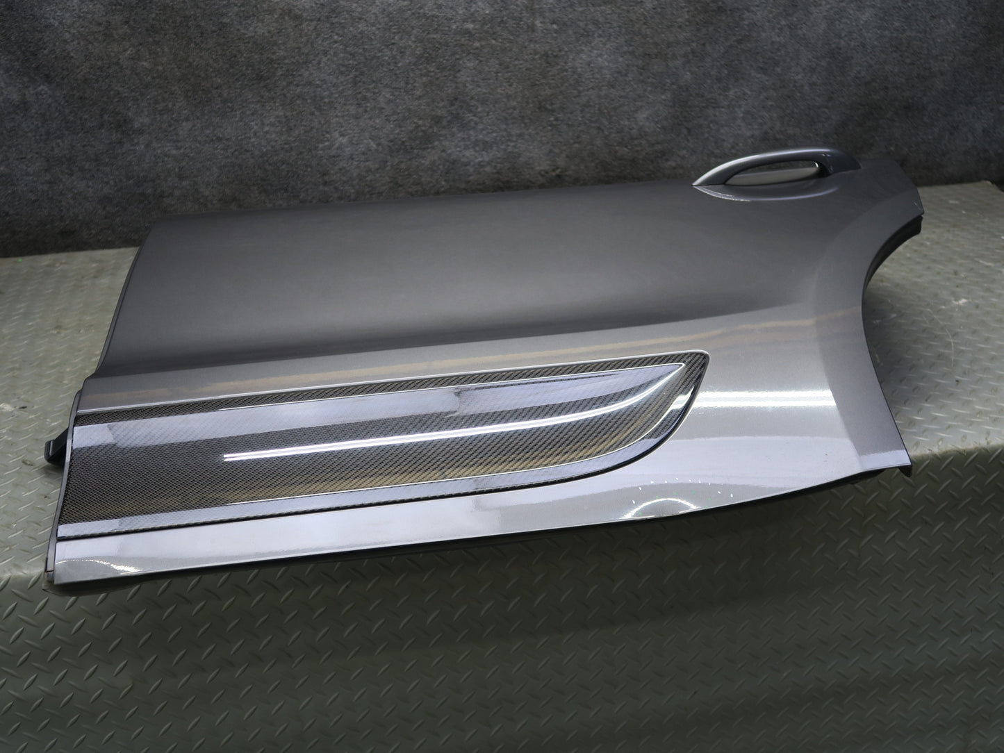 15-18 Porsche Macan Rear Left Door Shell Panel W/ Keyless Handle Window Motor