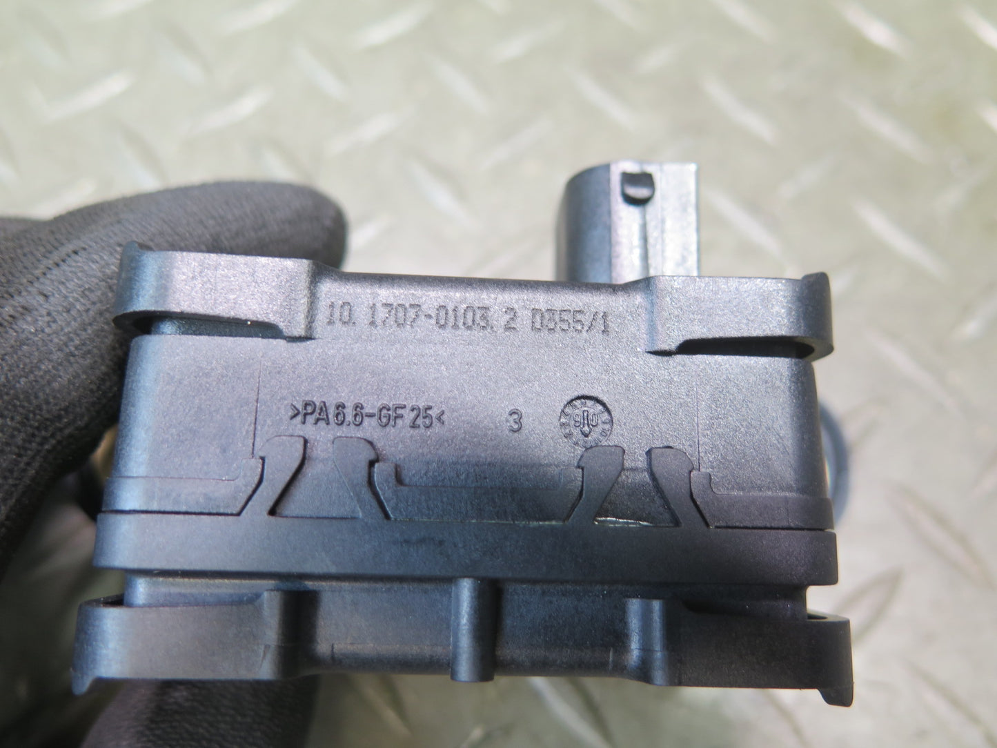 06-08 BMW E86 E85 Z4 N52 S54 ABS DSC YAW Speed Acceleration Sensor 6769174 OEM