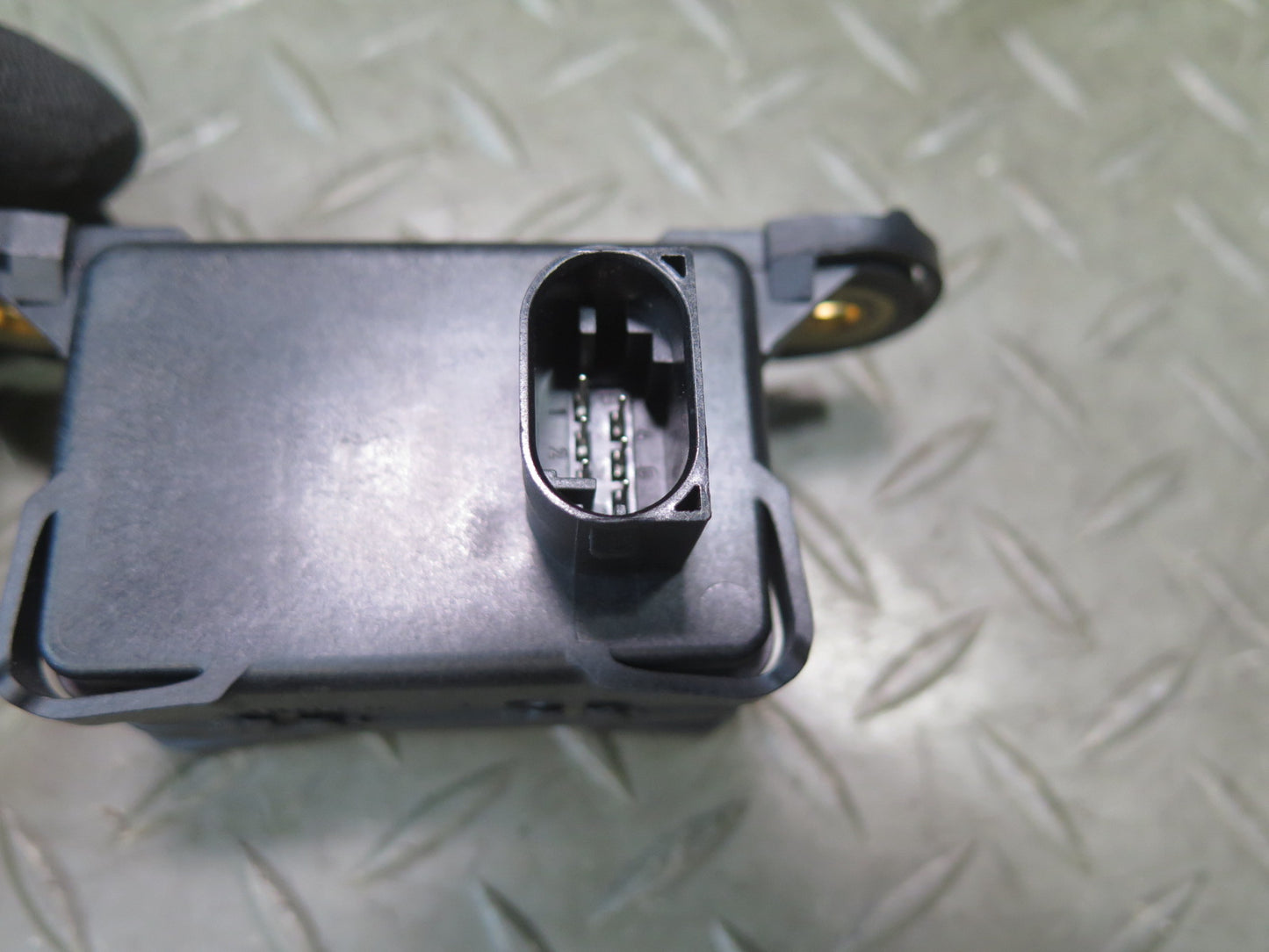 06-08 BMW E86 E85 Z4 N52 S54 ABS DSC YAW Speed Acceleration Sensor 6769174 OEM