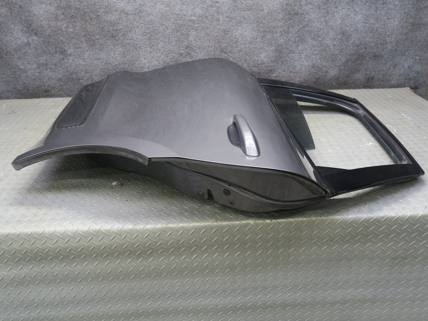 15-18 Porsche Macan Rear Left Door Shell Panel W/ Keyless Handle Window Motor