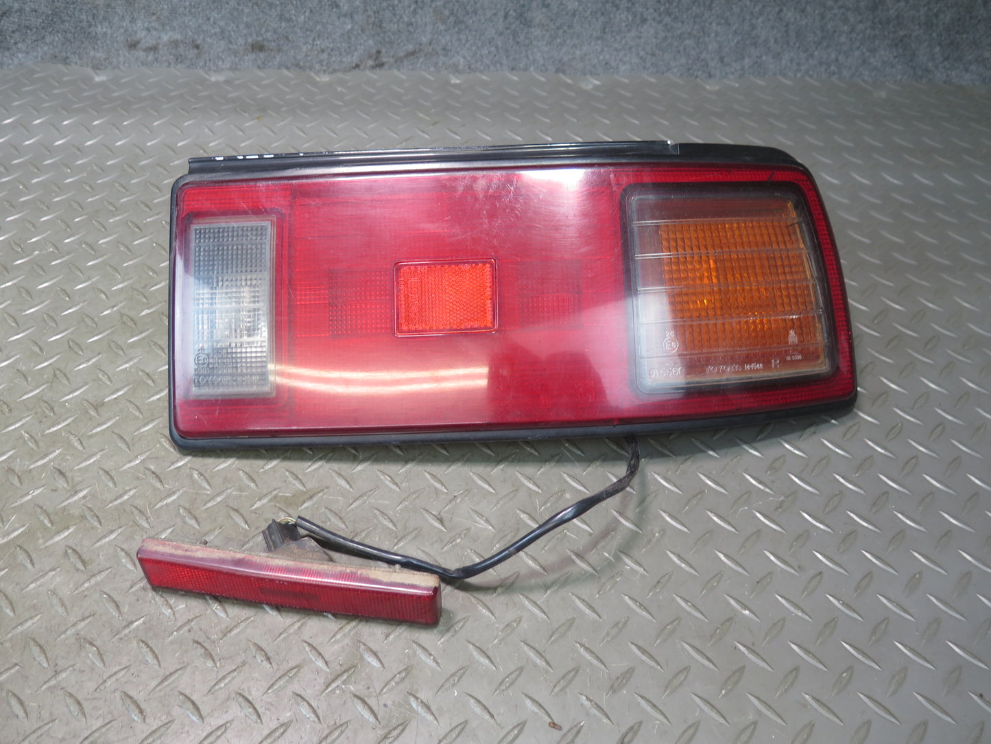 86-88 Toyota Supra MA70L MK3 Rear Right & Left Tail Light w Marker Light Set OEM