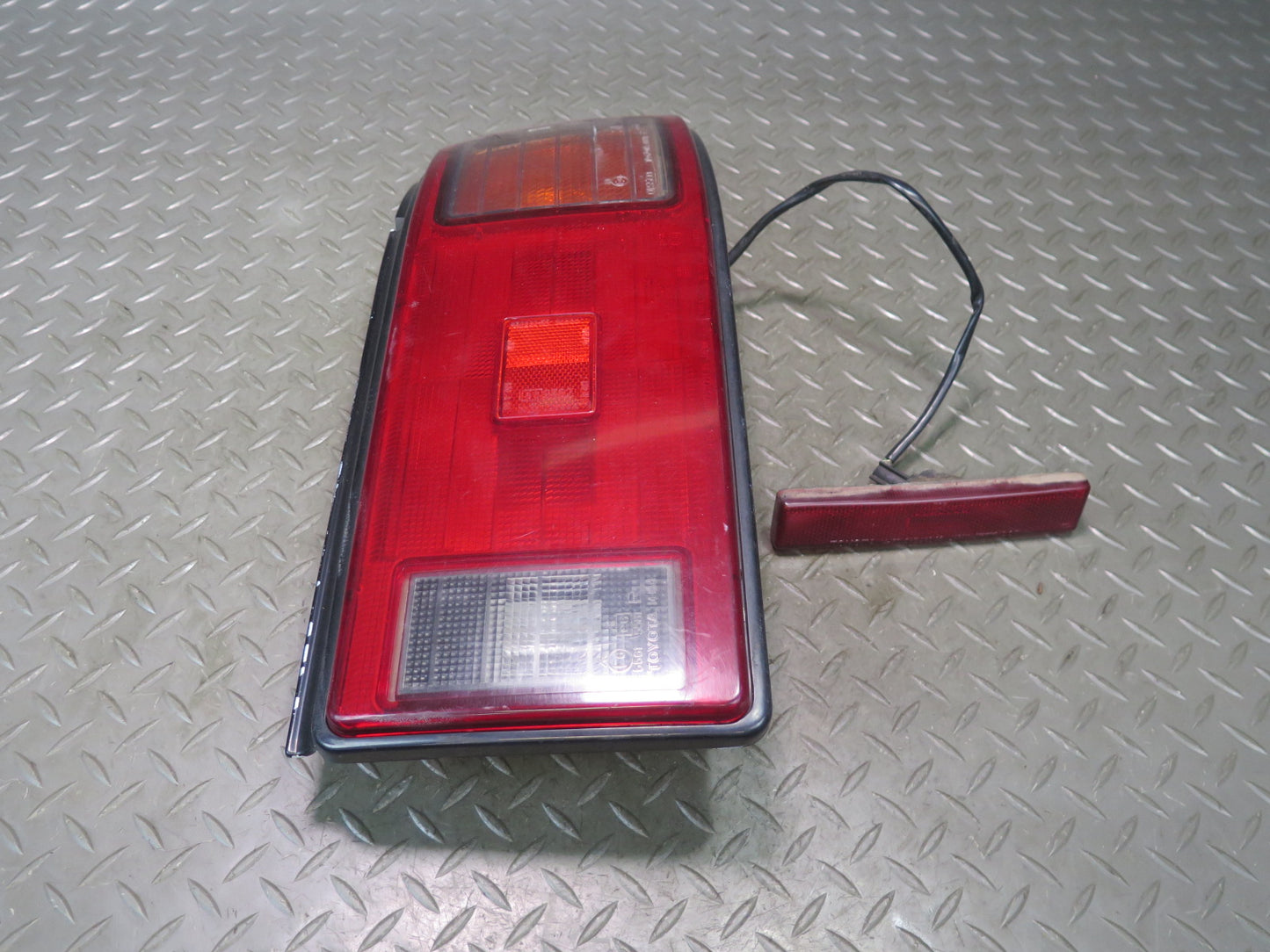 86-88 Toyota Supra MA70L MK3 Rear Right & Left Tail Light w Marker Light Set OEM