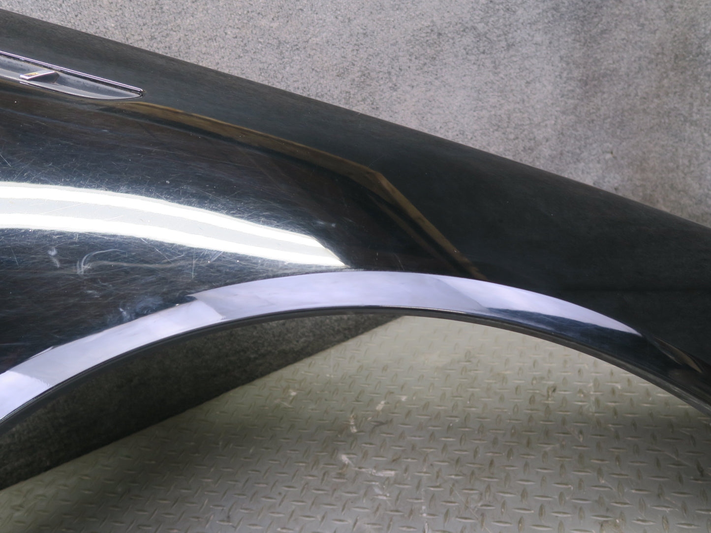 02-05 Ford Thunderbird Front Right Fender Shell Panel Cover Black OEM