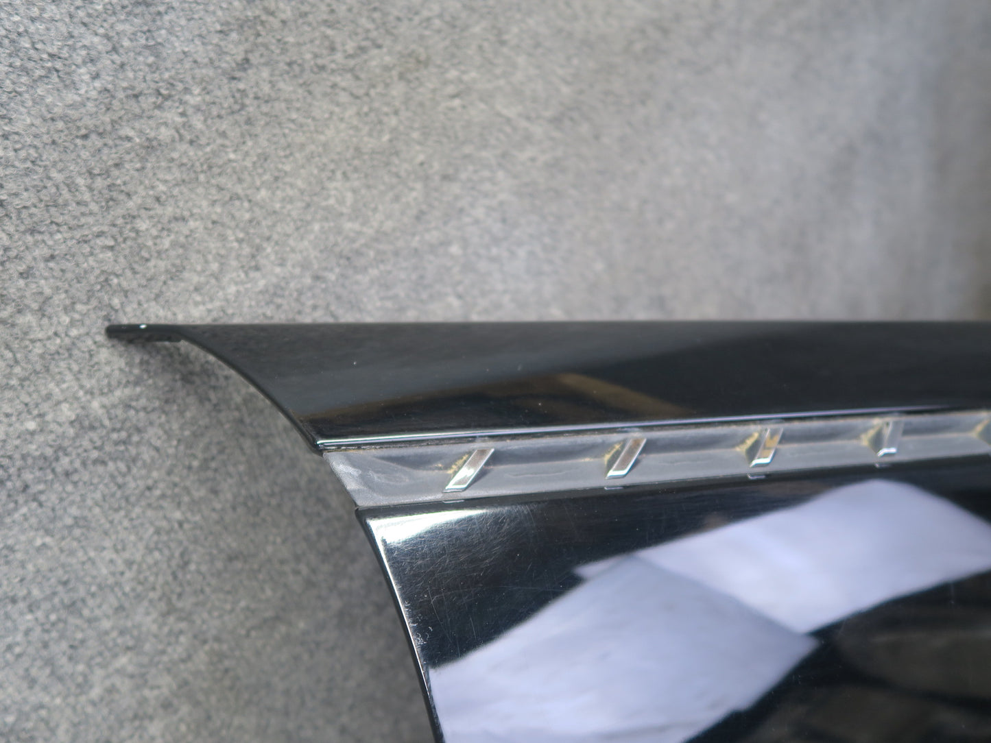 02-05 Ford Thunderbird Front Right Fender Shell Panel Cover Black OEM