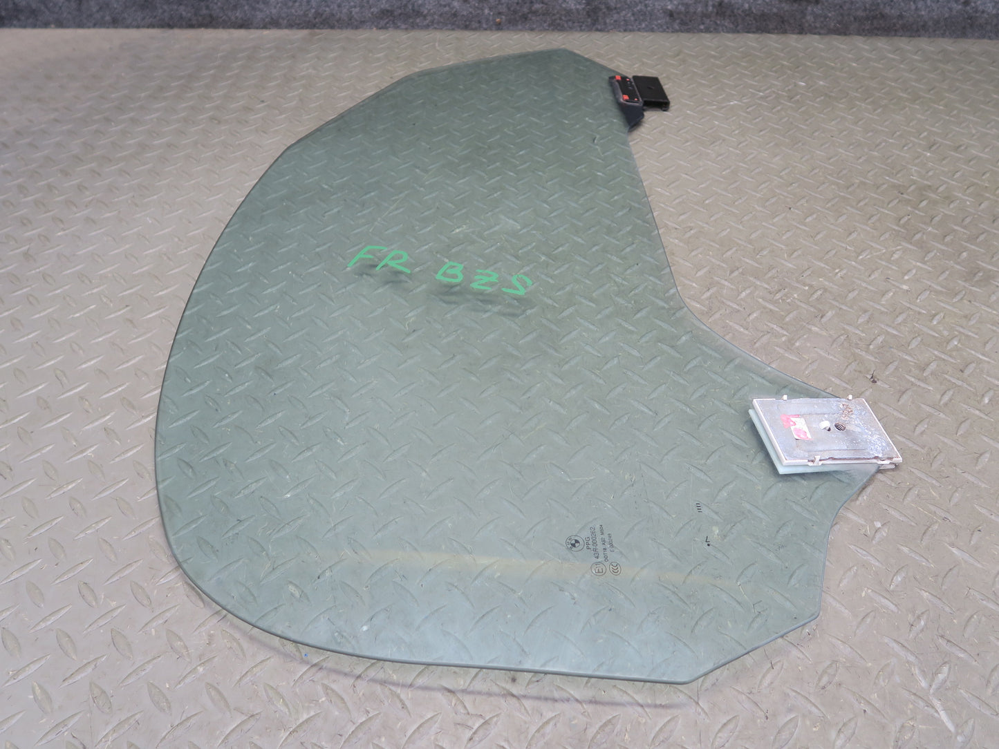03-08 BMW E85 Z4 Front Right Passenger Door Window Glass OEM