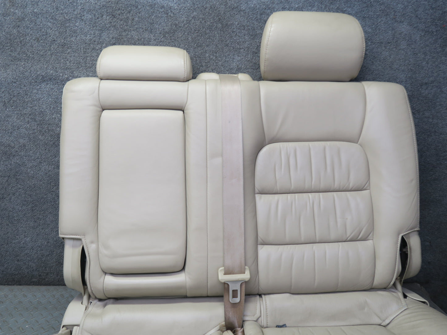 2004-2005 Lexus UZJ100L LX470 Rear Second 2ND ROW Left & Right Leather Seat Set
