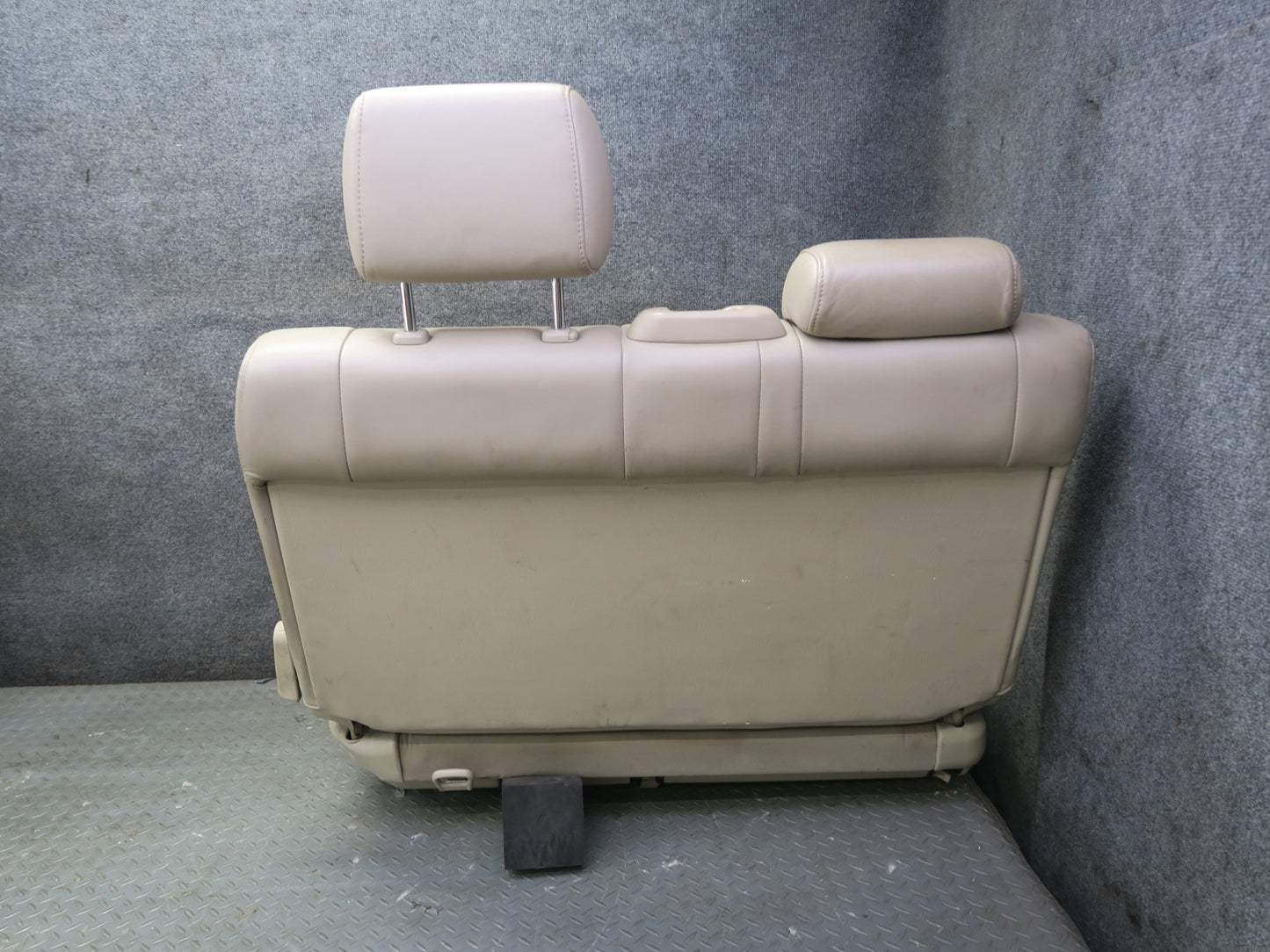 2004-2005 Lexus UZJ100L LX470 Rear Second 2ND ROW Left & Right Leather Seat Set