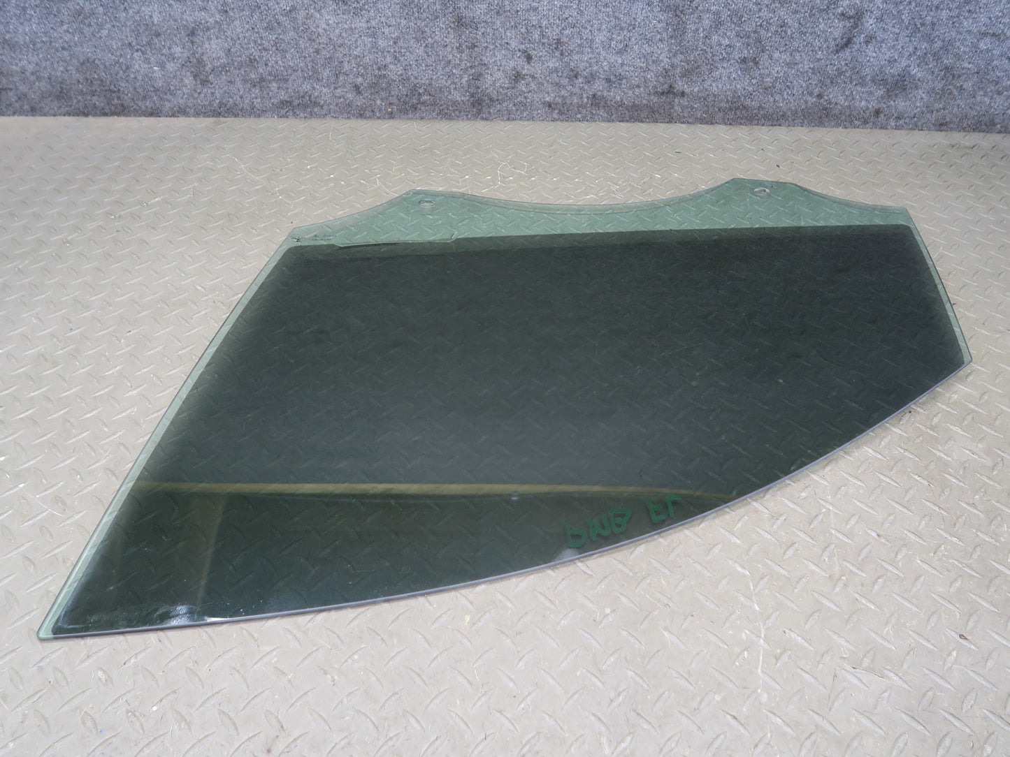 2015-2025 Porsche Macan Front Left Driver Side Door Glass Window