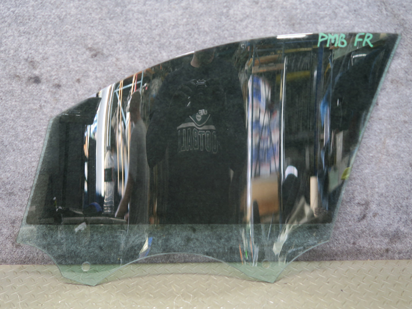 2015-2025 Porsche Macan Front Right Pass Side Door Glass Window