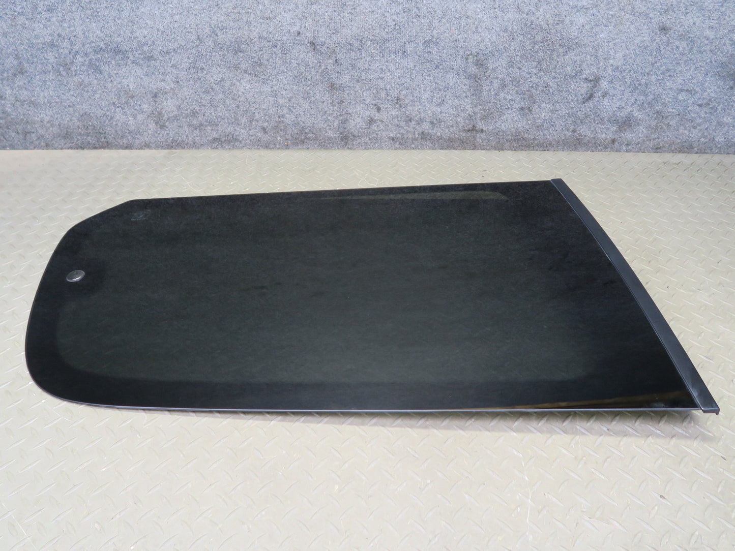 2004-2007 Lexus J100L LX470 Rear Left Driver Side Quarter Glass Window