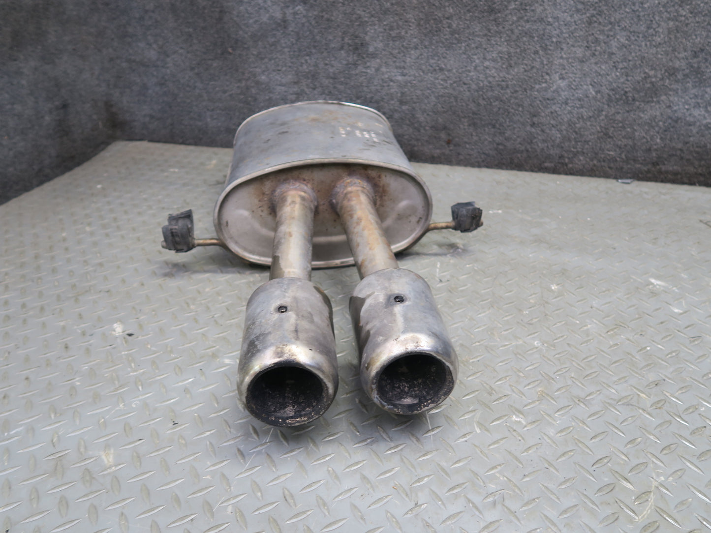 09-13 Mini Cooper S R56 R57 R58 R59 N18 Rear Exhaust Muffler w Tips 2756514 OEM