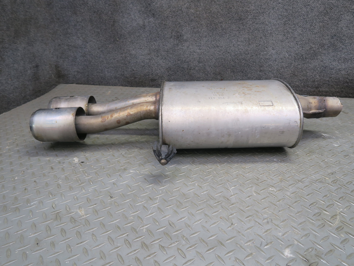 09-13 Mini Cooper S R56 R57 R58 R59 N18 Rear Exhaust Muffler w Tips 2756514 OEM