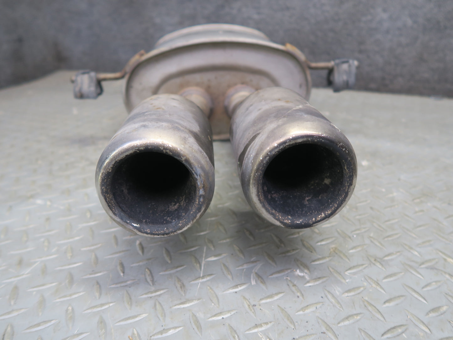 09-13 Mini Cooper S R56 R57 R58 R59 N18 Rear Exhaust Muffler w Tips 2756514 OEM