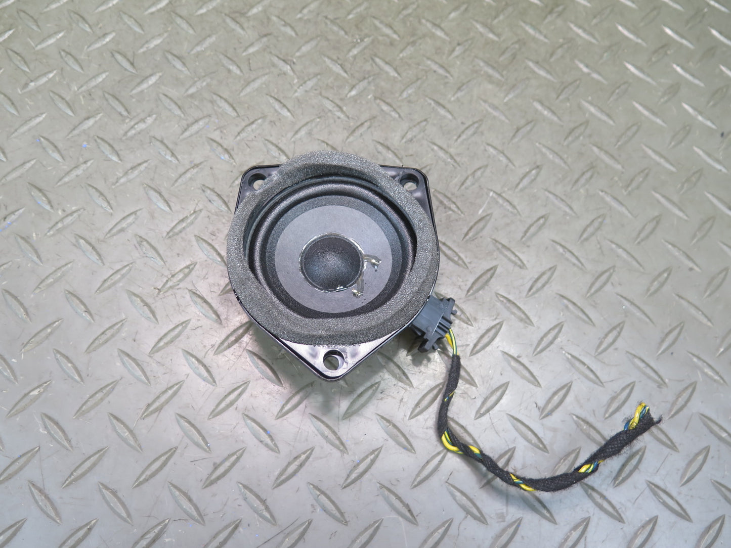 2015-2018 Porsche Macan Rear Left & Right Side Pillar  Audio Speaker Bose Set