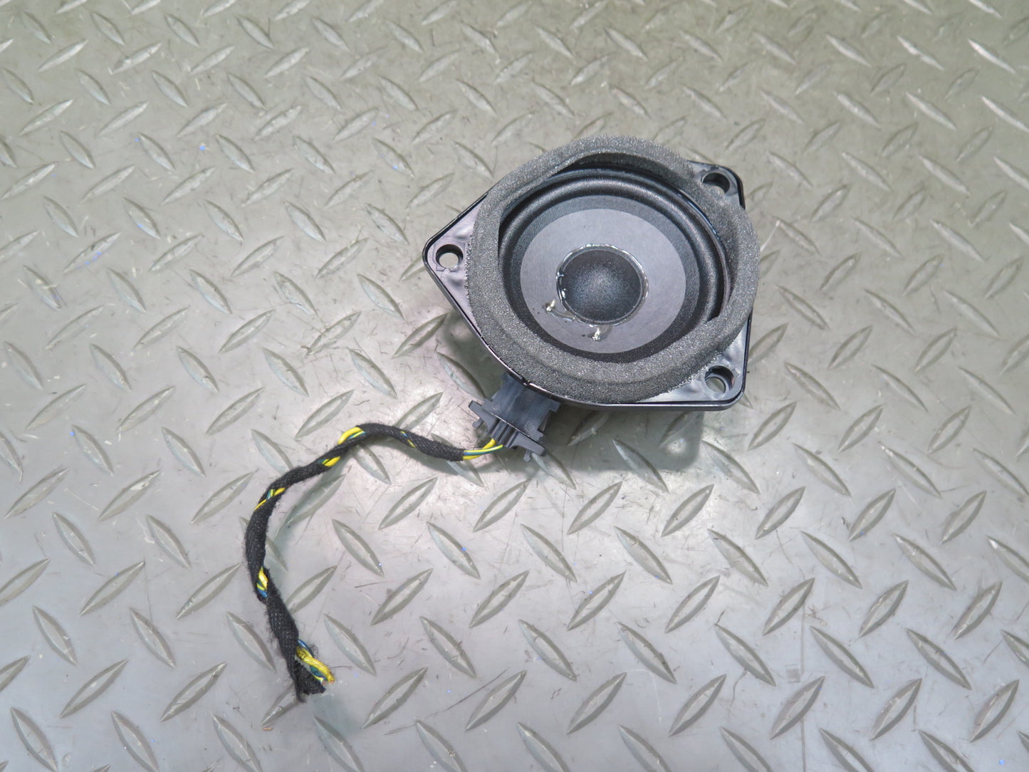2015-2018 Porsche Macan Rear Left & Right Side Pillar  Audio Speaker Bose Set