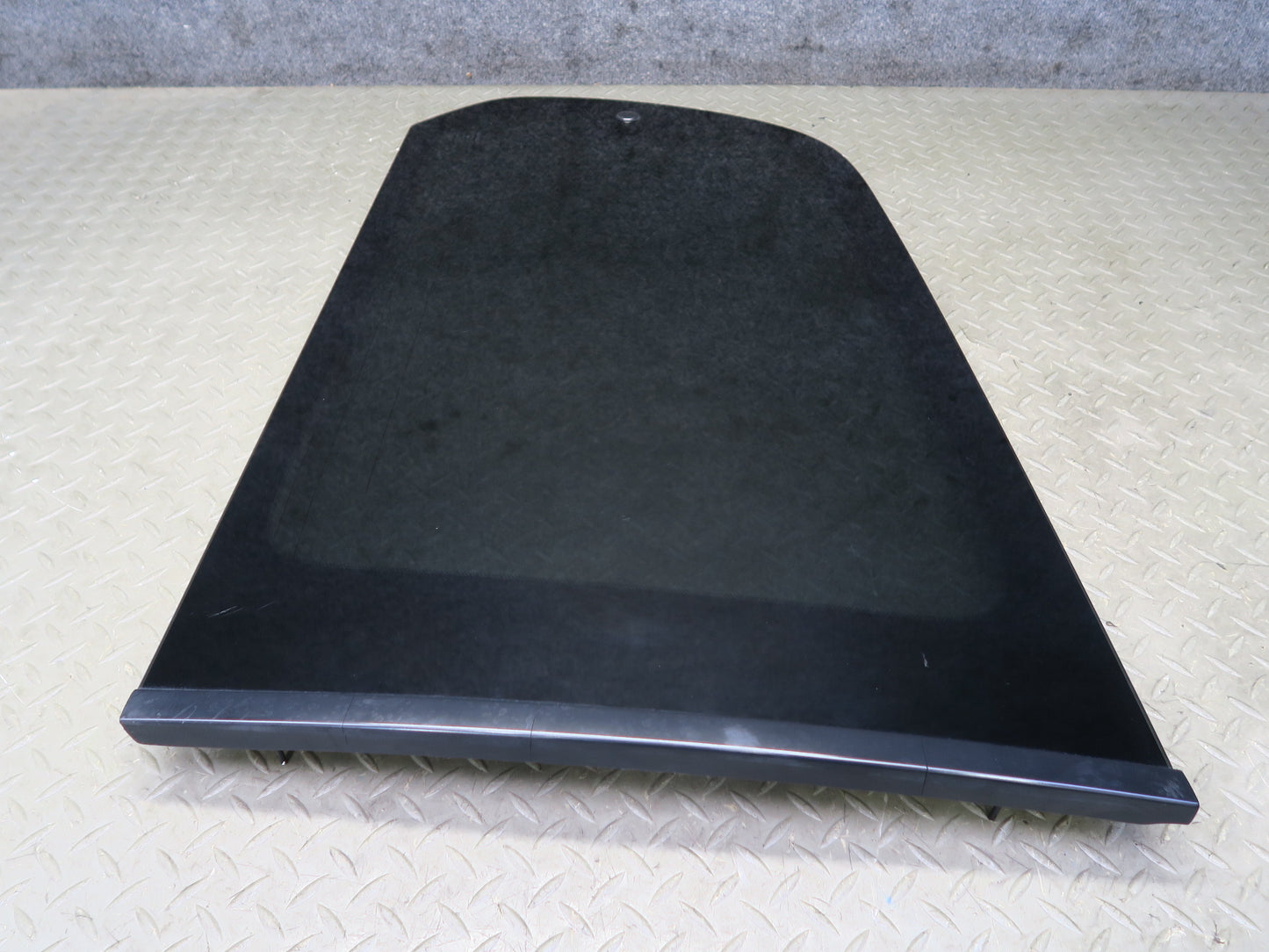 2004-2007 Lexus J100L LX470 Rear Right Quarter Glass Window