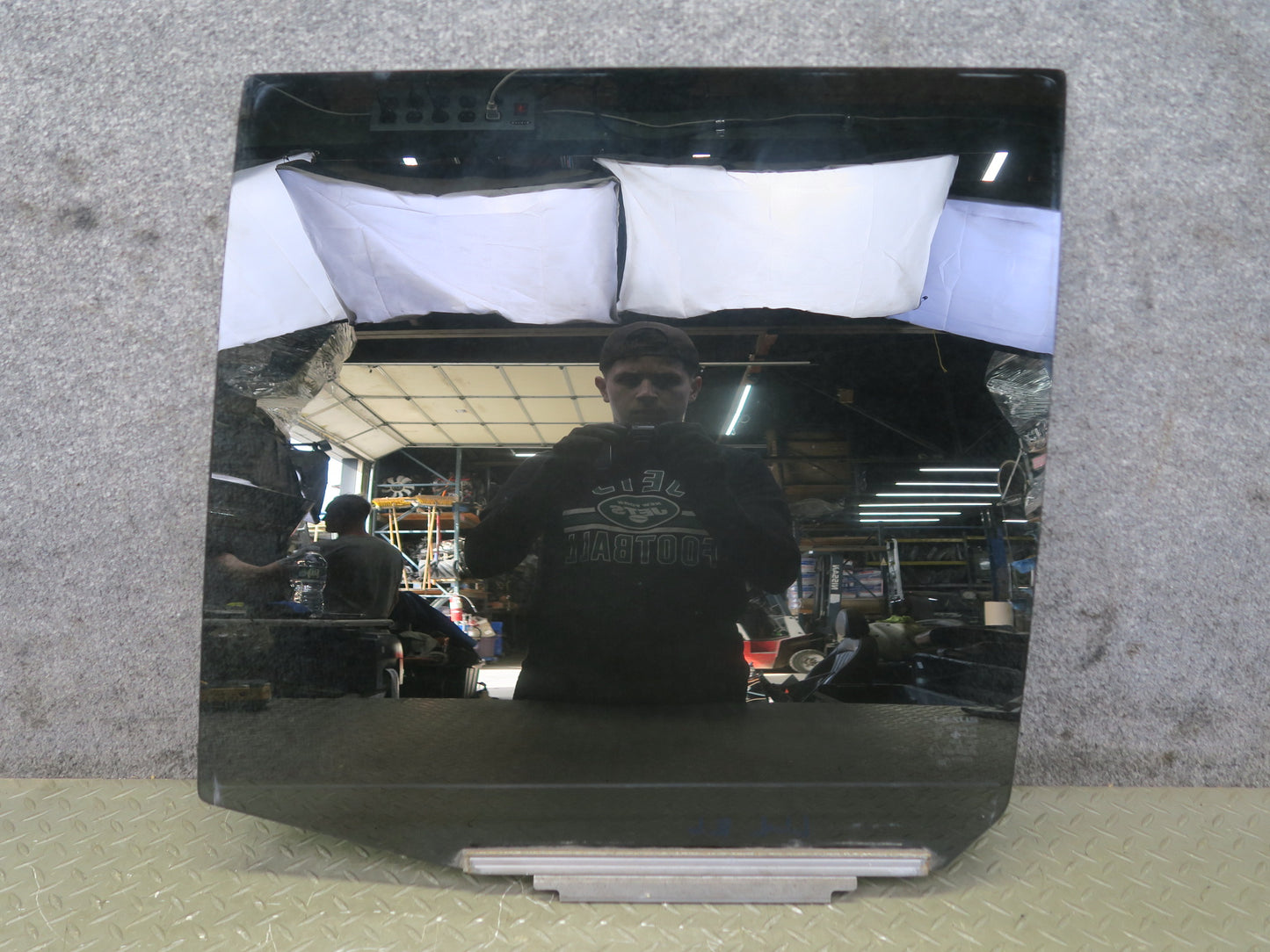 2004-2007 Lexus J100L LX470 Rear Left Driver Side Door Glass Window