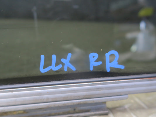 2004-2007 Lexus UZJ100L LX470 Rear Right Door Glass Window