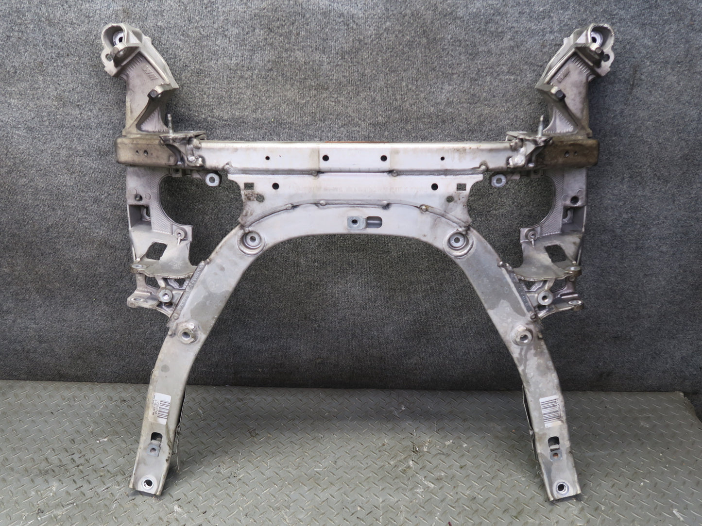 2007-2010 BMW E64 M6 Convertible Front Suspension Sub Frame Crossmember Carrier