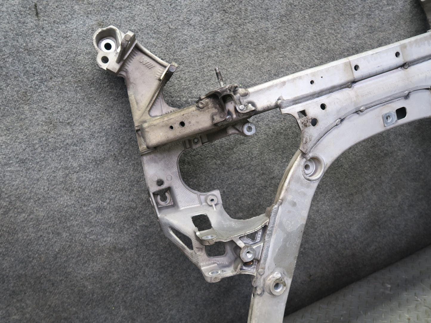 2007-2010 BMW E64 M6 Convertible Front Suspension Sub Frame Crossmember Carrier