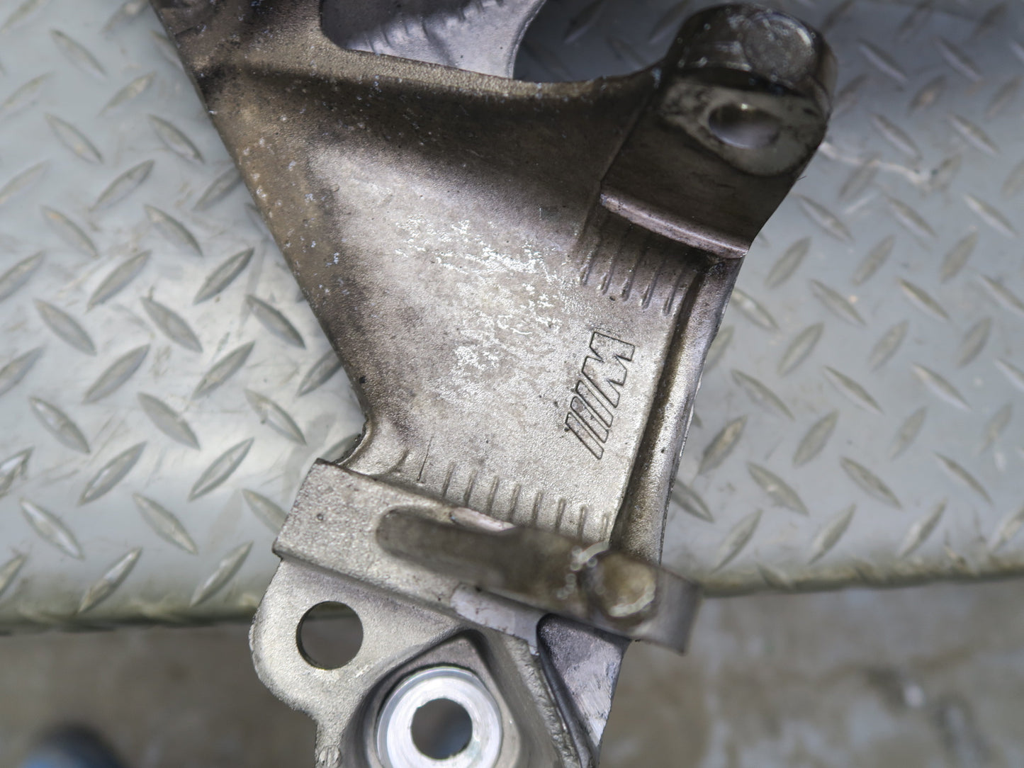 2007-2010 BMW E64 M6 Convertible Front Suspension Sub Frame Crossmember Carrier