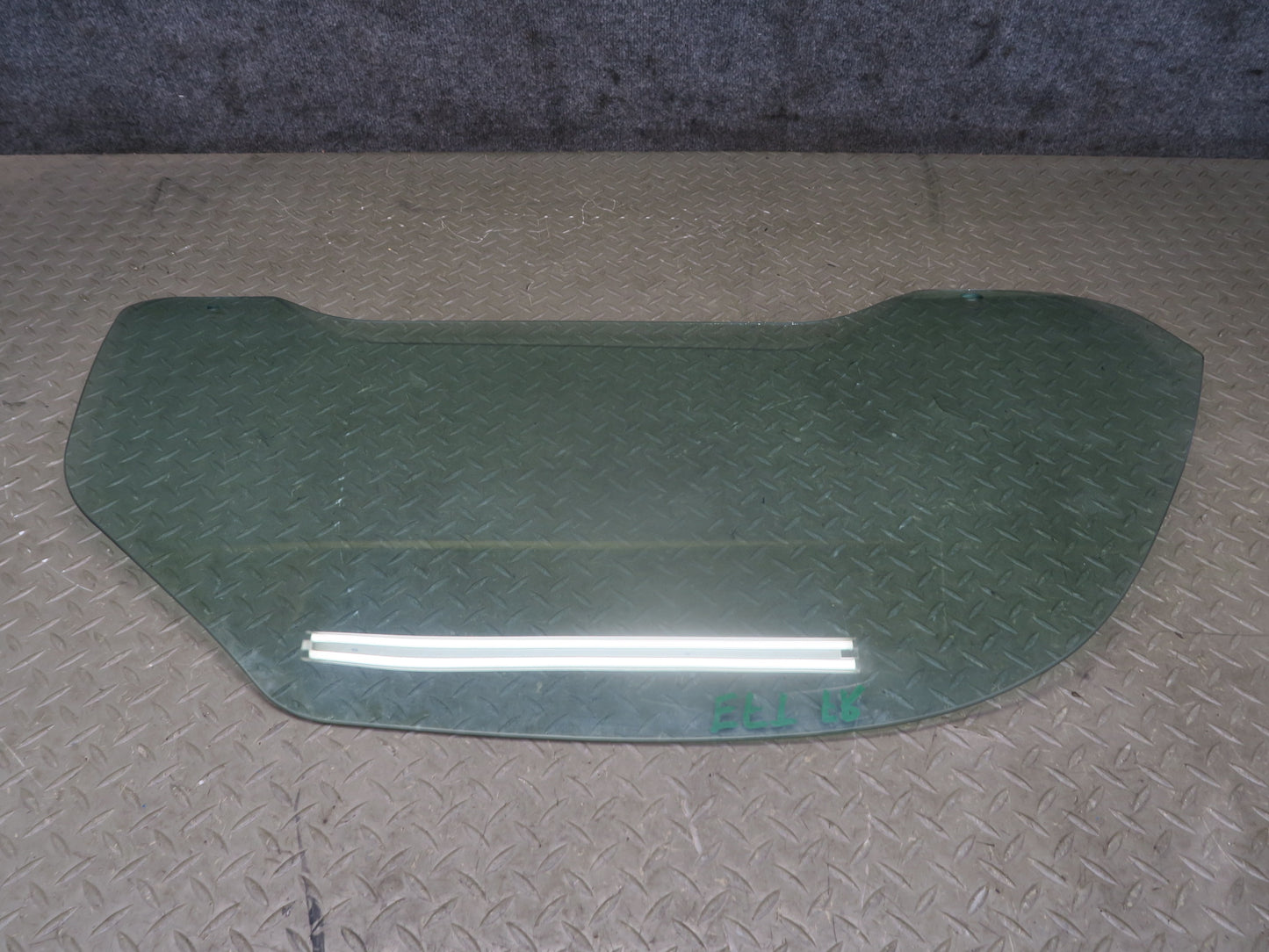 02-05 Ford Thunderbird Right Passenger Door Glass Window OEM