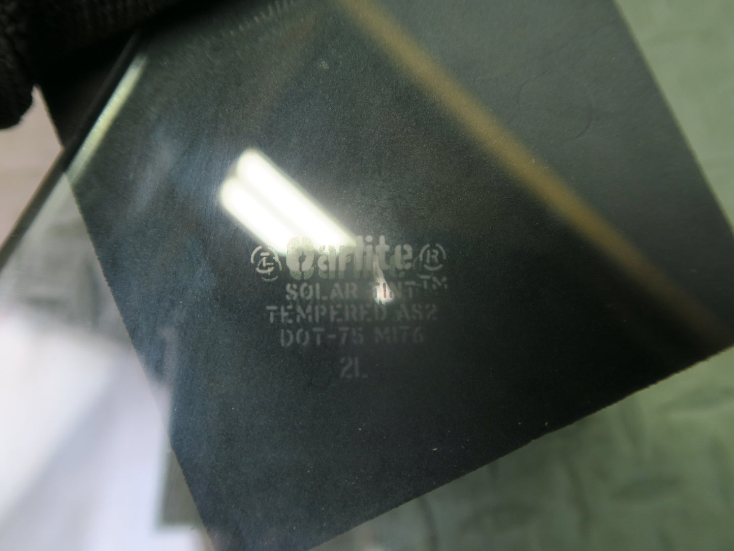 02-05 Ford Thunderbird Left Driver Door Glass Window OEM
