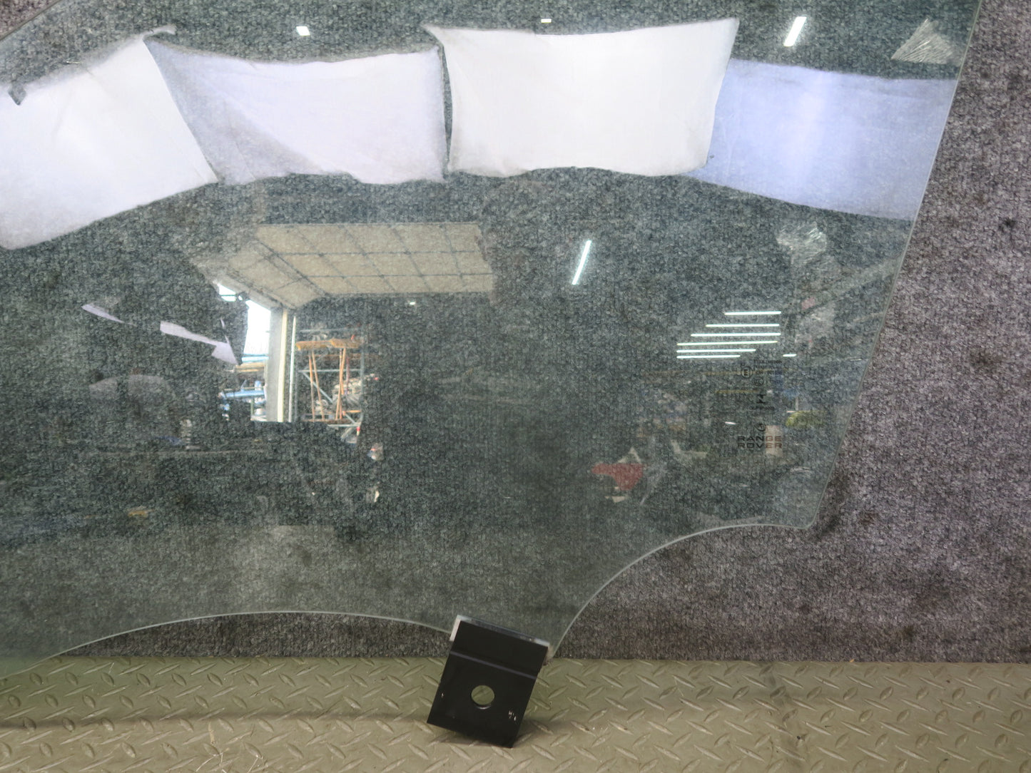 2014-2022 Range Rover Sport L494 Front Left Door Glass Window