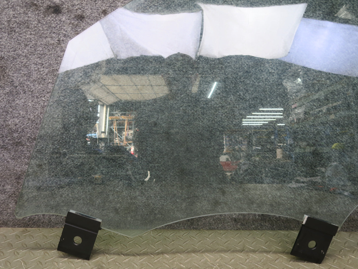2014-2022 Range Rover Sport L494 Front Left Door Glass Window