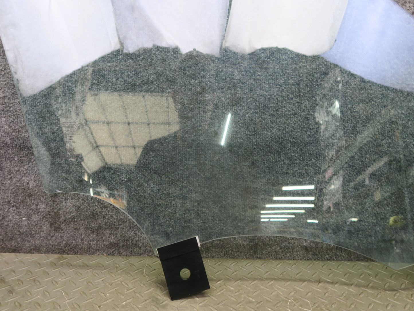 2014-2022 Range Rover Sport L494 Front Left Door Glass Window