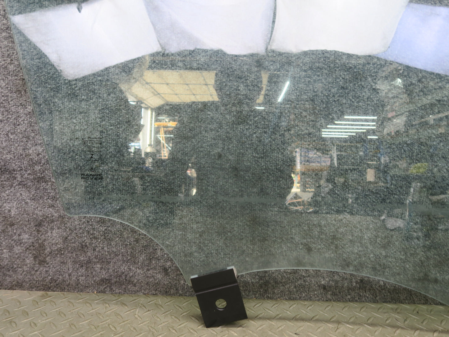 2014-2022 Range Rover Sport L494 Front Right Door Glass Window