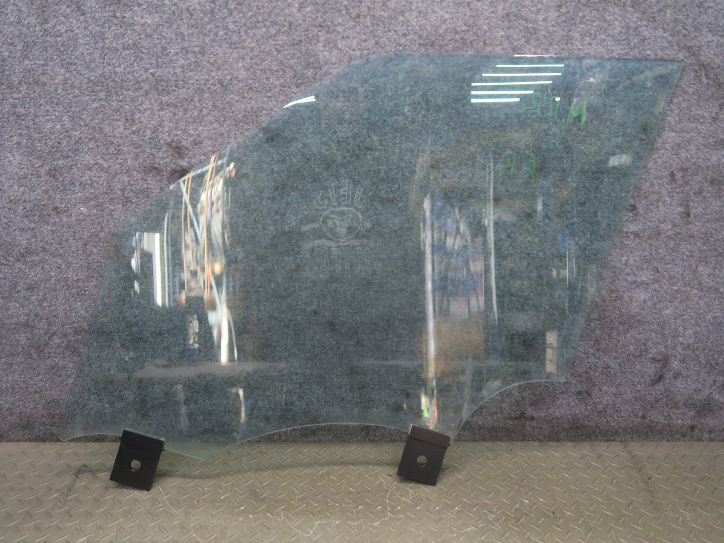 2014-2022 Range Rover Sport L494 Front Right Door Glass Window