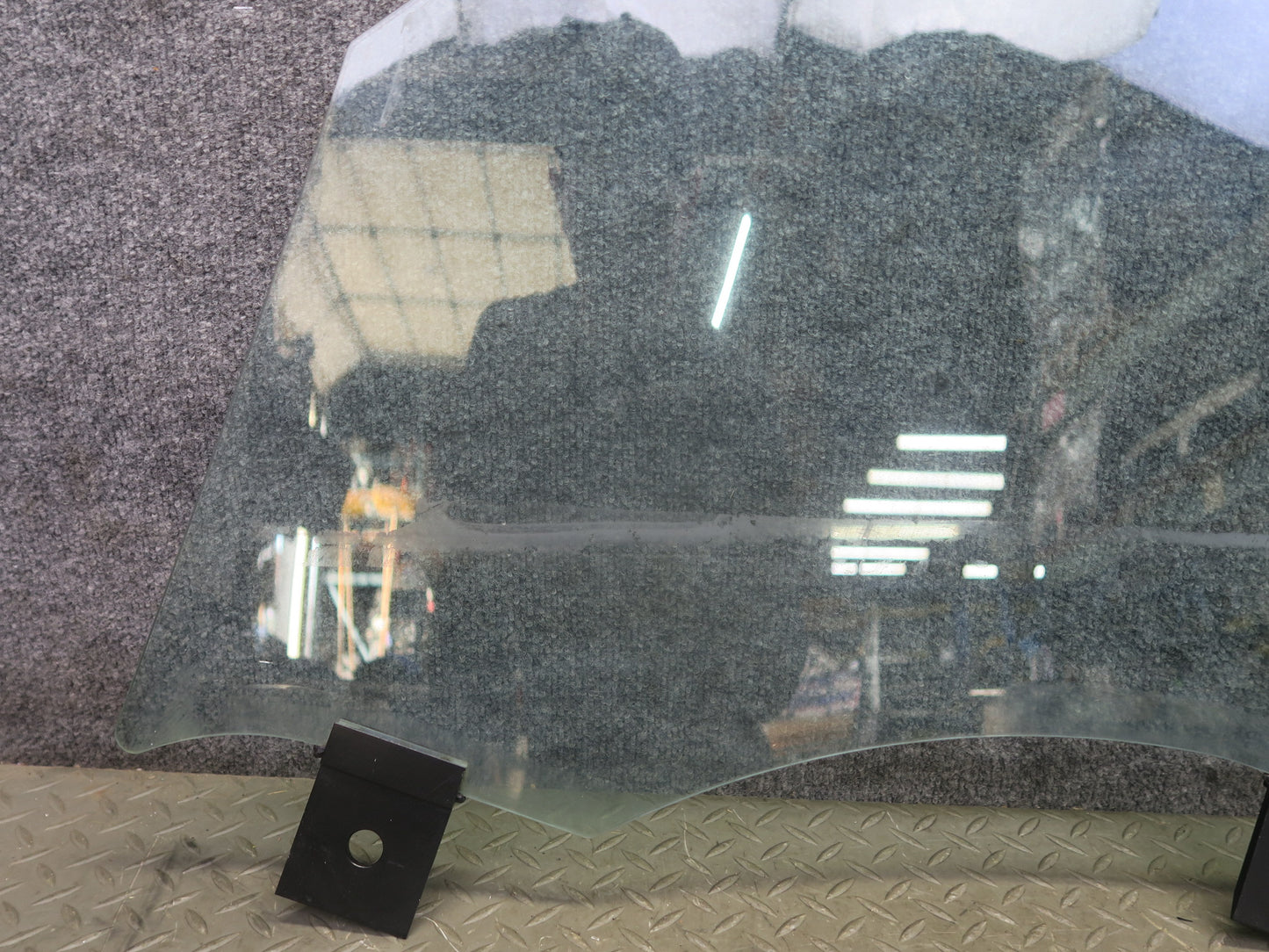 2014-2022 Range Rover Sport L494 Front Right Door Glass Window
