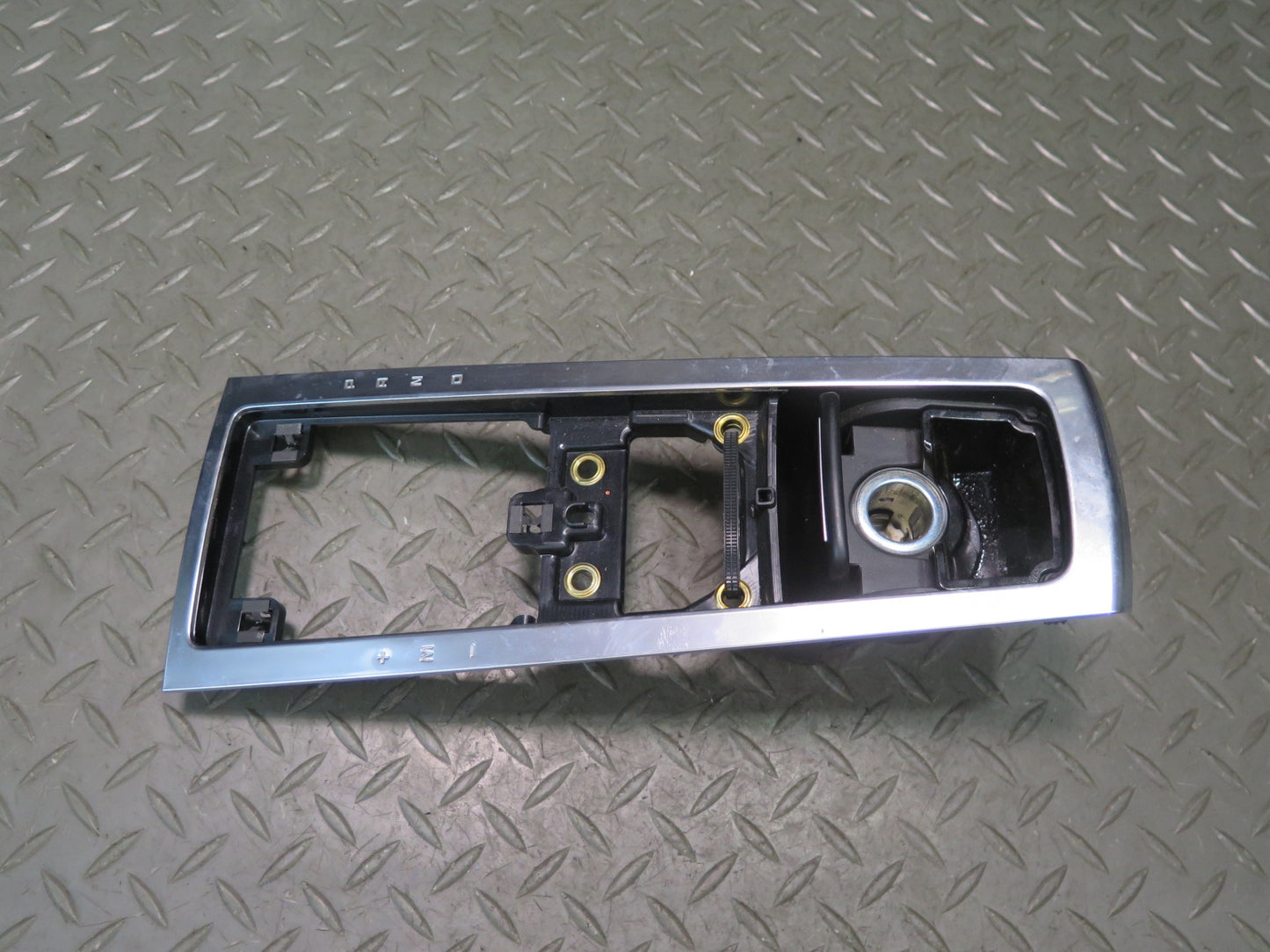 2015-2018 Porsche Macan Center Console Shifter Knob Bezel Trim Cover Panel